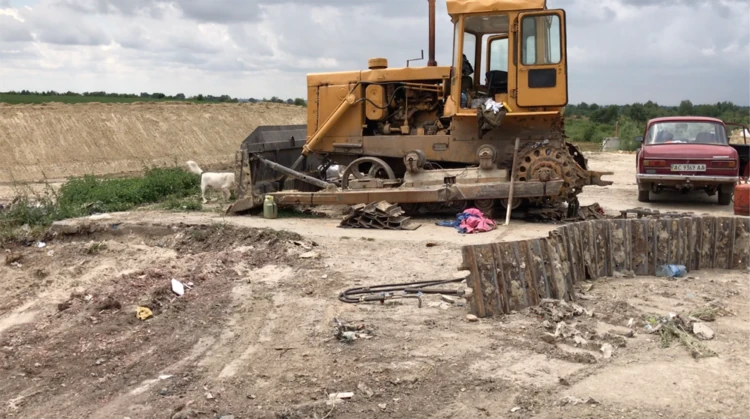 Таким 17 липня побачили журналісти «Сили правди» придбаний у січні бульдозер