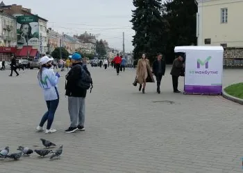 агітатори палатка намет агітація партія За майбутнє