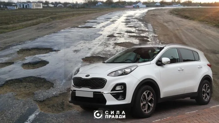 САД купила автомобілі для обстеження доріг