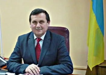 Директор пенсійного фонду у Волинській області преміював дружину брата