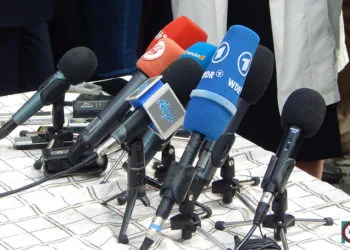 мікрофон ЗМІ, преса, засоби масової інформації, журналістика (2)