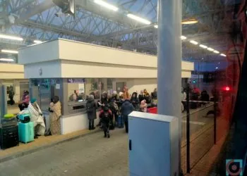 Черга на кордоні в пункті Зосін