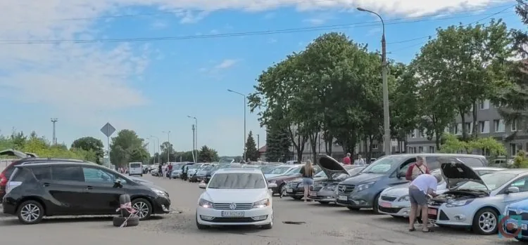 луцький авторинок