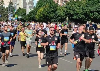 бігали за Азовсталь