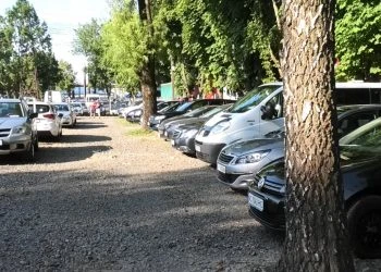 автомобілі луцький авторинок