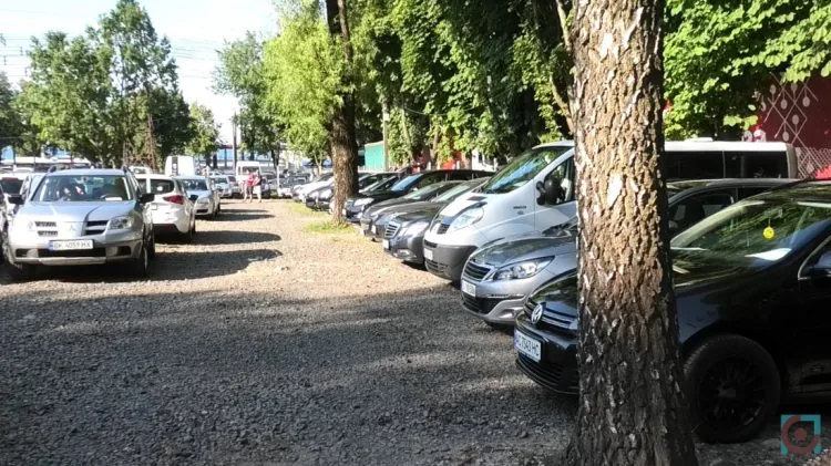 автомобілі луцький авторинок