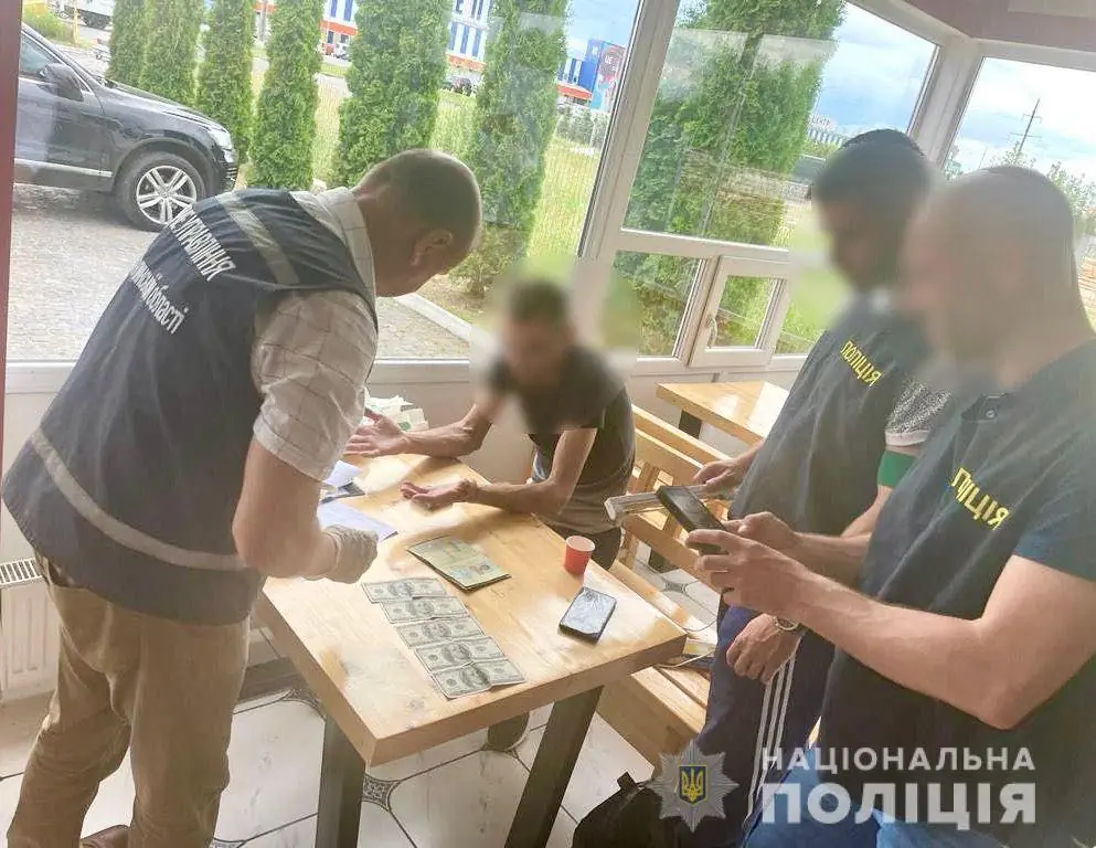 Лікар Анатолій Малярчук, хабар, затримання, підозра