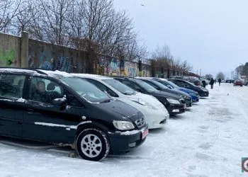 Луцький авторинок.