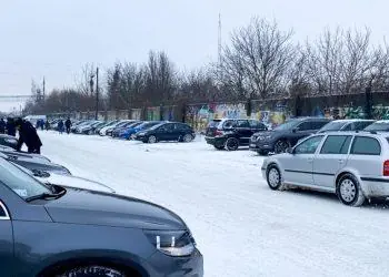 Луцький авторинок