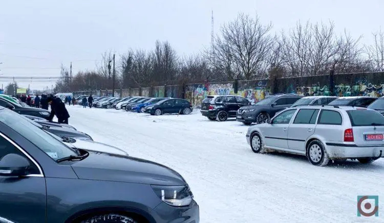 Луцький авторинок