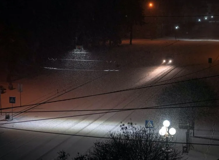 темна вулиця пішохідний перехід