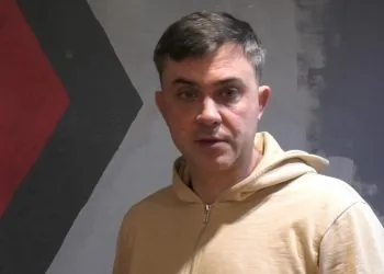 Волонтер Олег Бондарук