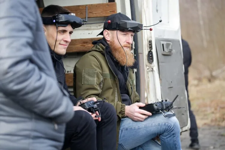 У Луцьку відкрили школу операторів дронів. Фото з Facebook інструктора Олександра Смолярчука