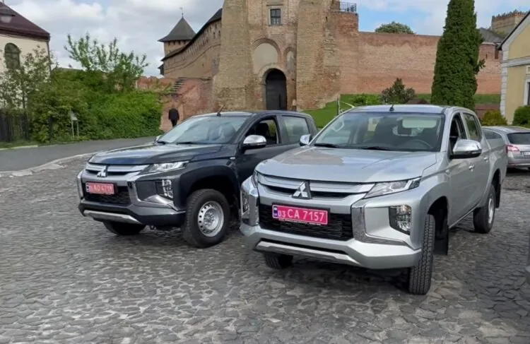 У Луцьку для ЗСУ купують нові пікапи на 24 мільйона гривень. Скрін з відео міського голови Ігоря Поліщука