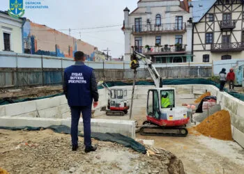 Будівництво, Старий Луцьк, Кафедральна,13.