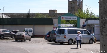 Вивіска "Луцький ринок" при вході на Центральний ринок Луцька (Глушець, 1). 2024 рік
