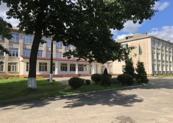 Ліцей у Ратному досі не має власного укриття. Його почнуть зводити улітку 2025-го.