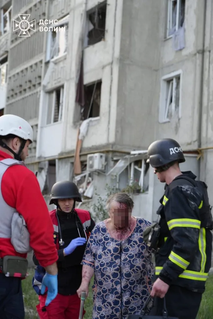 Наслідки російської атаки на Луцьк 6 червня 2025 року. Джерело: https://www.facebook.com/dsnsVol