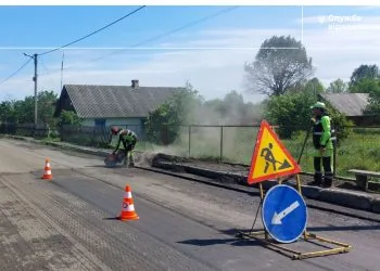 Служба відновлення та розвитку інфраструктури у Волинській області 4 червня 2025 року показала, як забезпечує проїзд дорогами Волині.