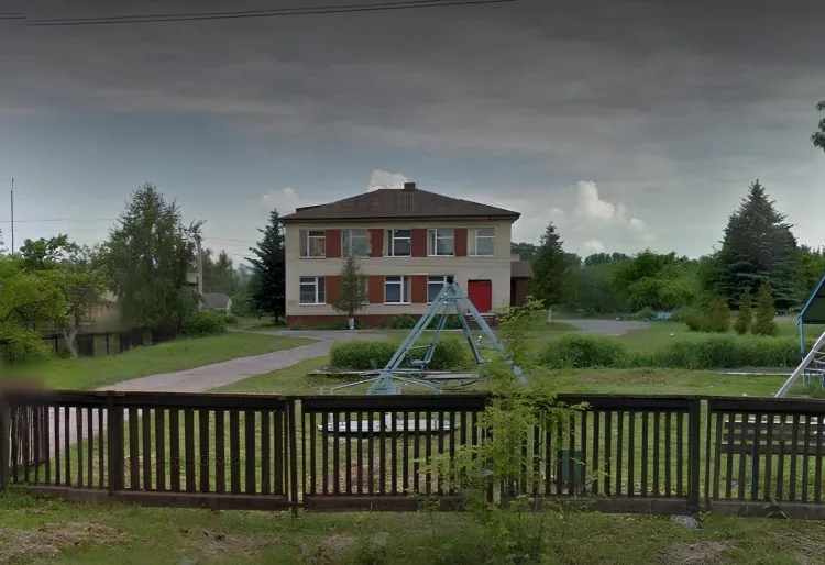 Вишнівський ліцей станом на червень 2025 року.