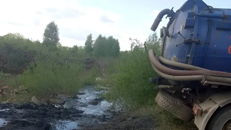 Злив нечистот, асенізатор, цистерна, забруднення