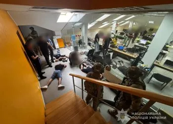 На Волині правоохоронці ліквідували шахрайський кол-центр. Повідомили 21 липня 2025 року