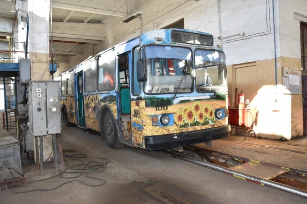 Будівля мийки на Луцькому підприємстві електротранспорту у 2016 р.