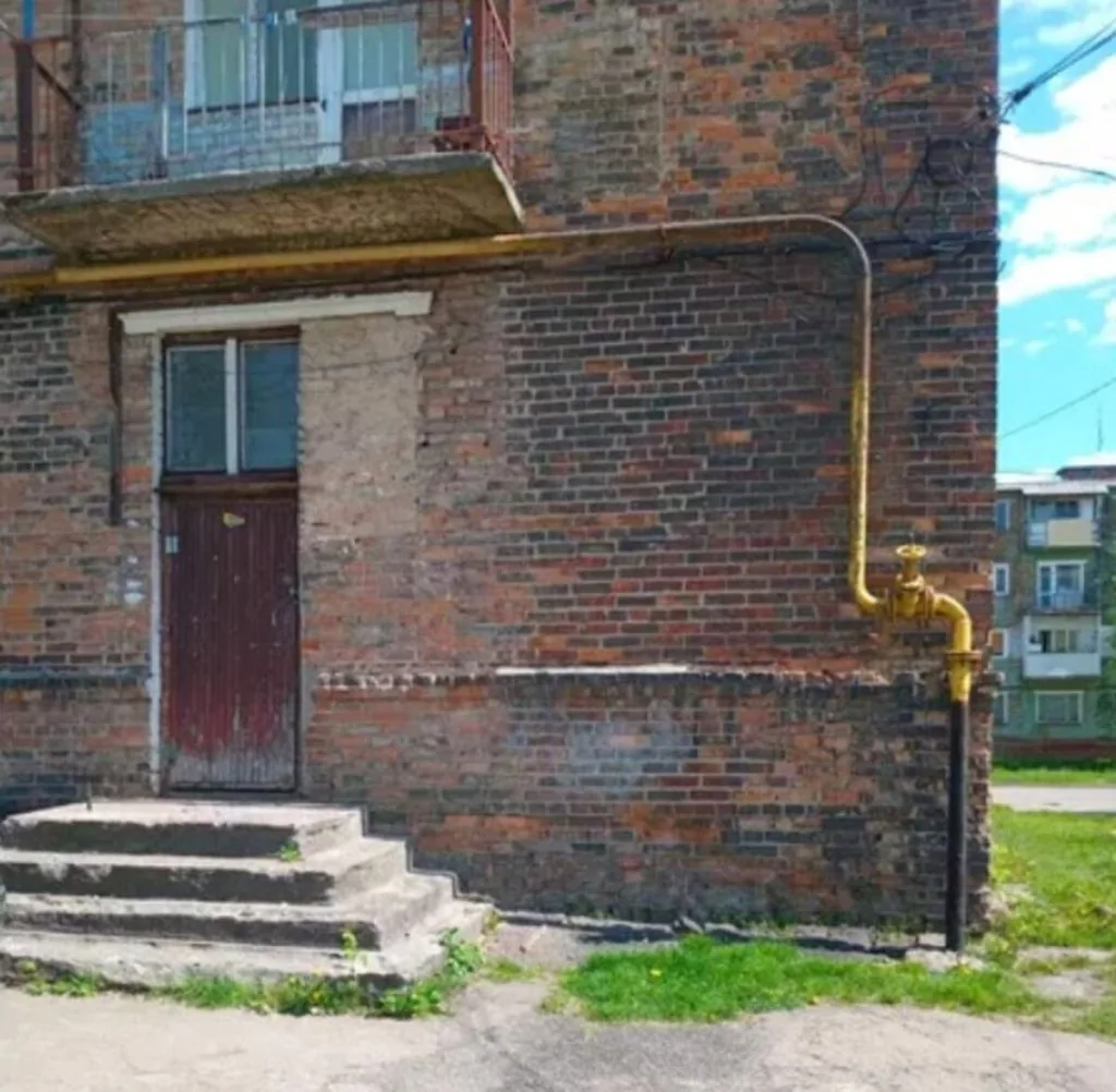 Нововолинська міськрада вторгувала майже 2,5 мільйони на продажу частини будівлі