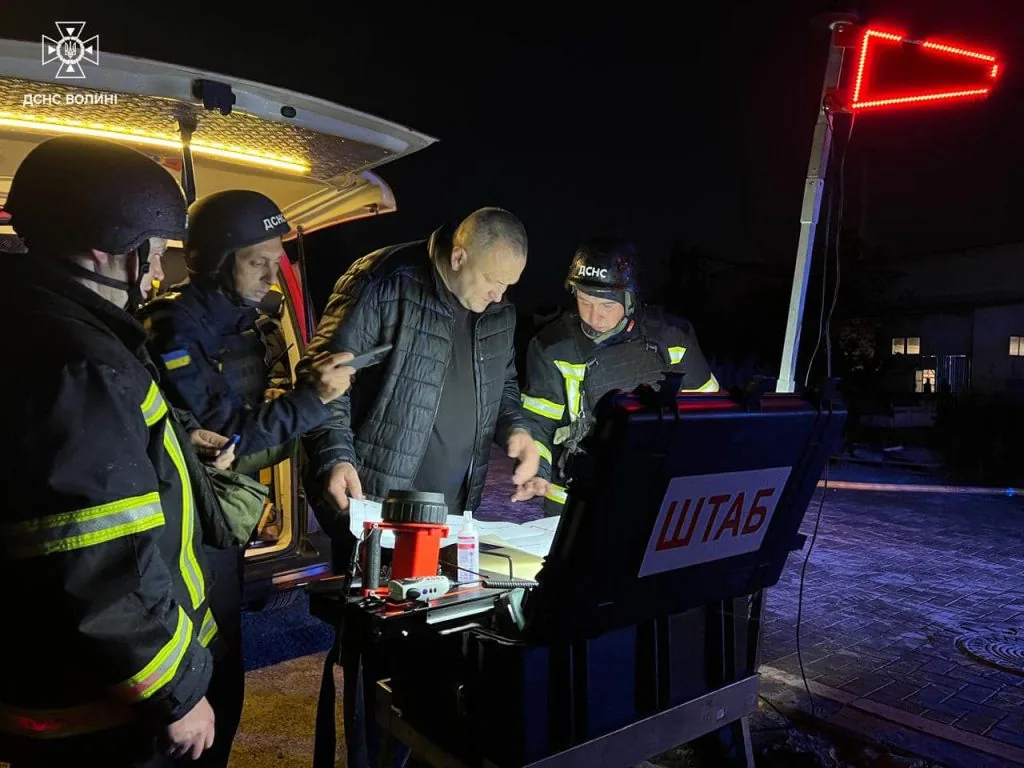 Рятувальники ДСНС Волині ліквідували пожежу, що виникла внаслідок ворожого обстрілу 10 вересня вночі.