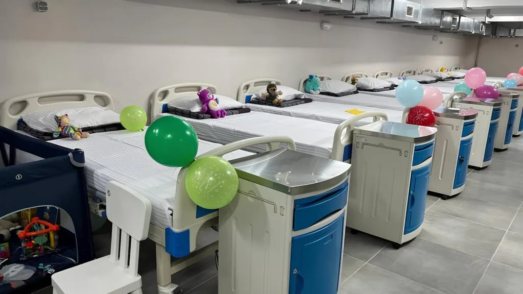 У Волинській дитячій лікарні відкрили оновлене укриття. Фото Суспільне Луцьк