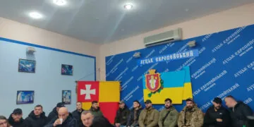 Військові й земельна комісія Луцькради. Розглядають питання про землю на Львівській, 75
