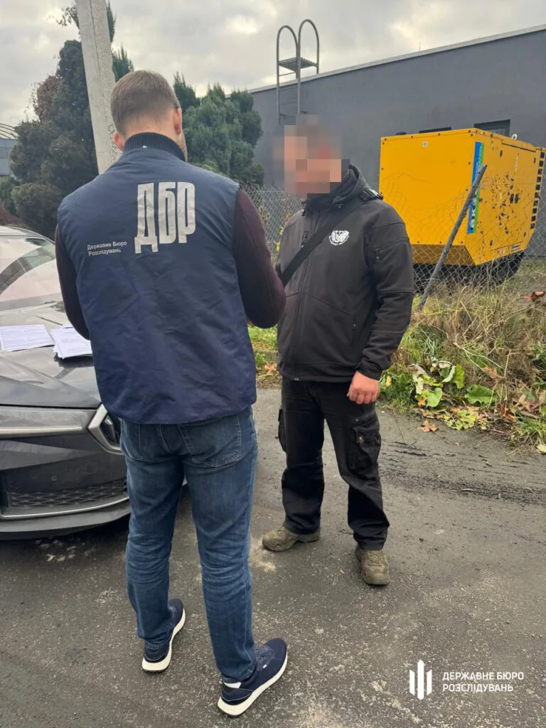 П’ятьом військовослужбовцям Волинського прикордонного загону повідомлено про підозру в організації незаконного виїзду чоловіків призовного віку за кордон.