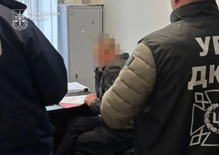 Заступнику начальника ДУ «Маневицька виправна колонія (№ 42)» повідомлено про підозру у вчиненні службової недбалості