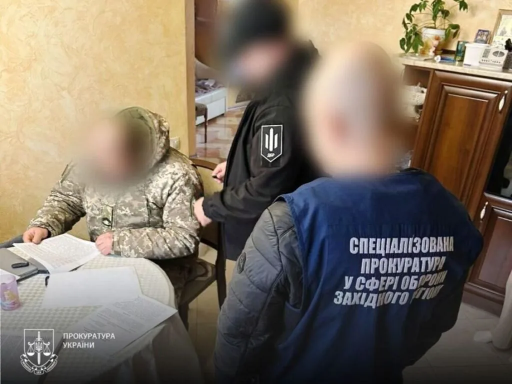 Повідомлено про підозру прикордонникам, які сприяли незаконному виїзду понад 120 чоловіків