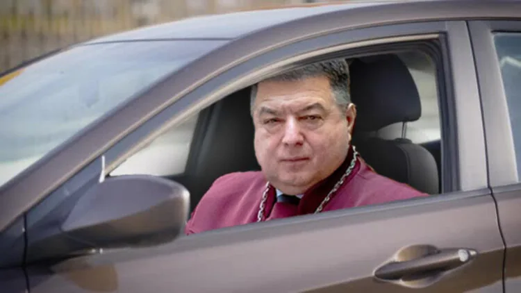 Втекти за кордон ексголові Конституційного Суду Тупицькому допоміг прикордонник з Волині.