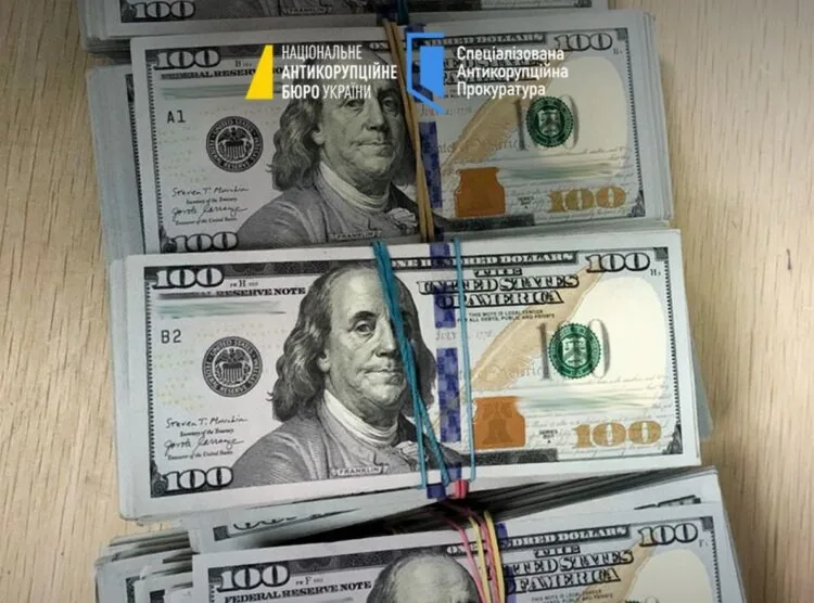 Хабар 30 тисяч доларів Федіку і Вітіву, Фото НАБУ і САП