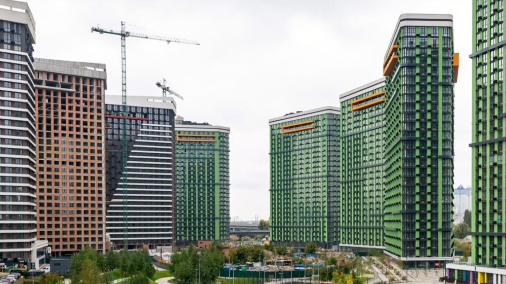 Багатоповерхівки житлового комплексу «Great» у Києві, де, за версією слідства, Вітіви придбали квартиру. Фото з Facebook «ЖК Great»