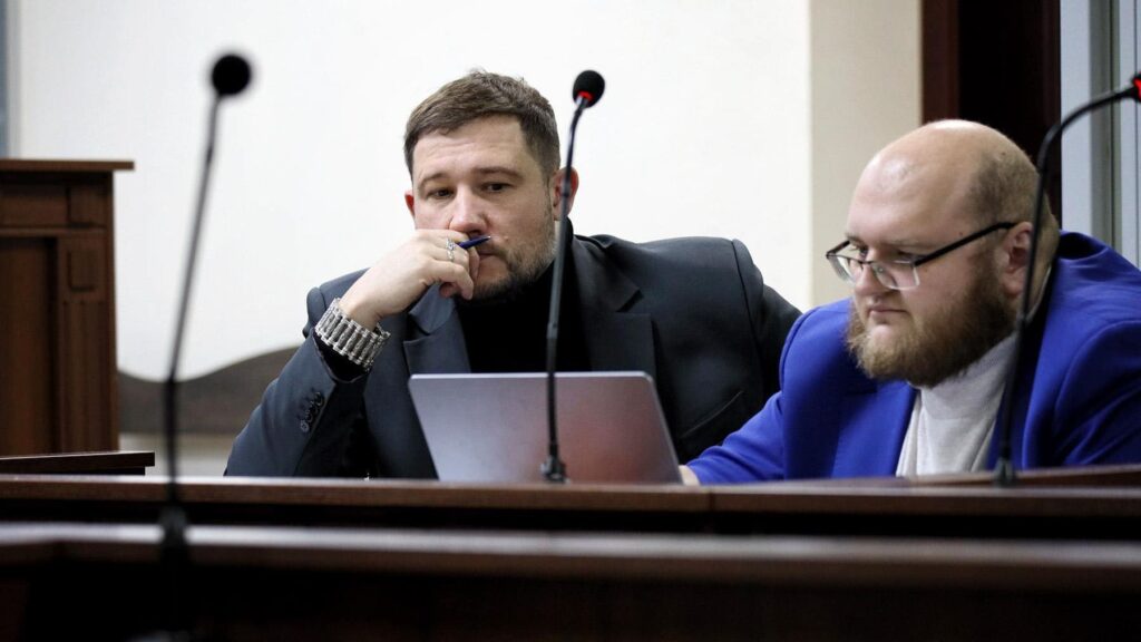 Адвокати Костянтин Глоба і Василій Вінниченко. Фото з Facebook-сторінки Костянтина Глоби