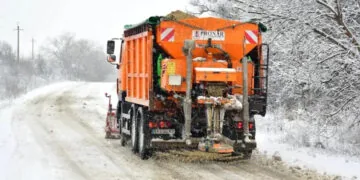 Луцькспецкомунтранс купує солерозкидачі в лізинг