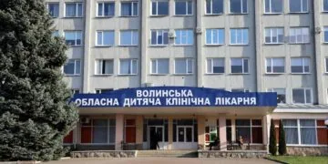 Волинська дитяча лікарня замовила завершення ремонту відділення хірургії за 12 млн