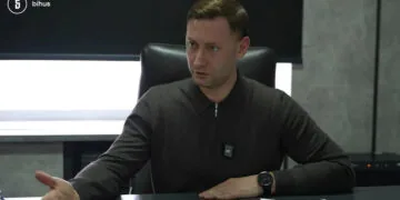 Родина заступника керівниці волинського управління Бюро економічної безпеки Сергія Журавльова володіє дорогими автомобілями та елітною нерухомістю.