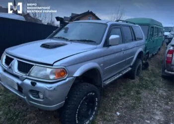 БЕБ на Волині викрило схему незаконного ввезення автомобілів. Йдеться про БФ Відродження-М