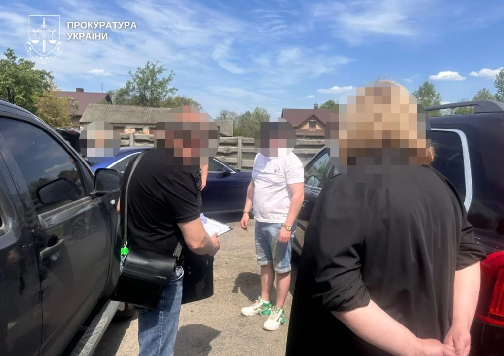 До 15 тисяч доларів за фіктивну інвалідність: на Волині поліцейські викрили організовану групу лікарів та посередників