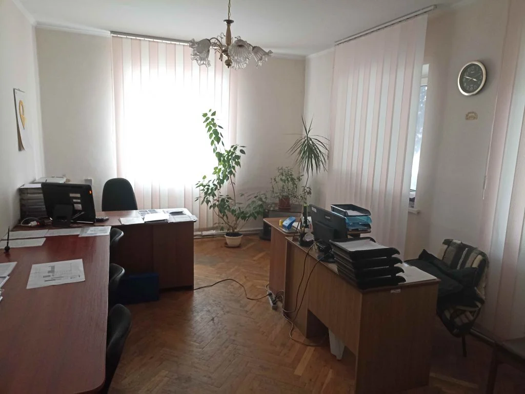 Будівлі Укрпошти, аукціон, Зв'язківців 2, Луцьк