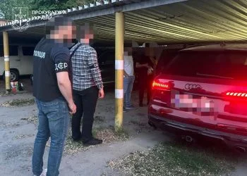 До 15 тисяч доларів за фіктивну інвалідність: на Волині поліцейські викрили організовану групу лікарів та посередників