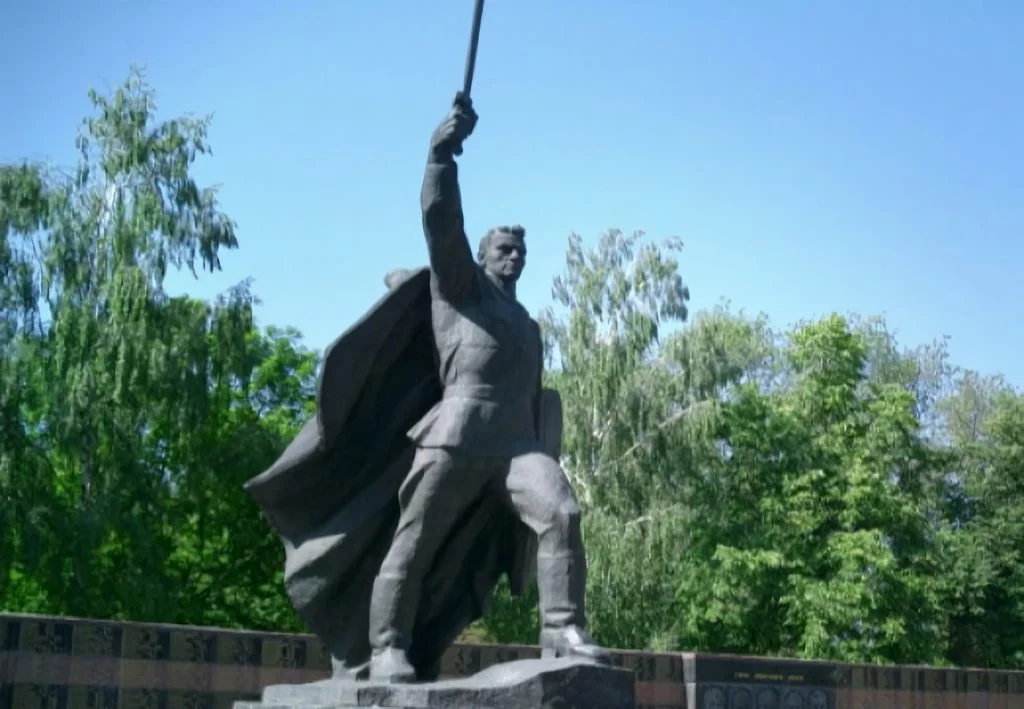 Меморіал на честь робітників локомотивного депо, що загинули в роки громадянської і Великої Вітчизняної війни. Джерело: Офіційний сайт Ковельської міської ради.