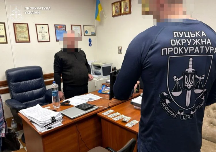 3500 доларів США неправомірної вигоди – волинському адвокату повідомлено про підозру