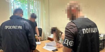 На Волині ексдиректорку Служби місцевих автодоріг взяли під домашній арешт через підозру в розтраті держкоштів