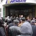 Протести біля «Західінкомбанку»