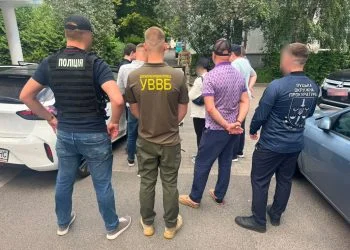 На Волині затримали чоловіка, який вимагав 20 тисяч доларів у рідних прикордонника